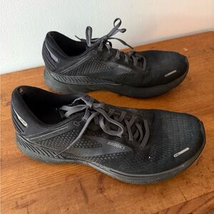Brooks Men's Charcoal Athletic Shoes